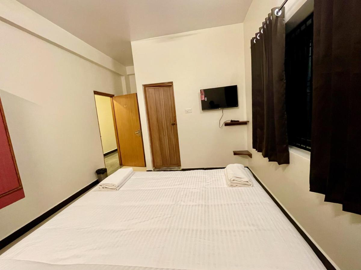 Отель Ashray Residency Vanivilasa Puram Экстерьер фото